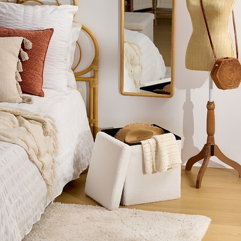 Taburet pliabil cu spatiu de depozitare Jaiko, MDF, poliester, boucle alb, 38X38 cm, 214225